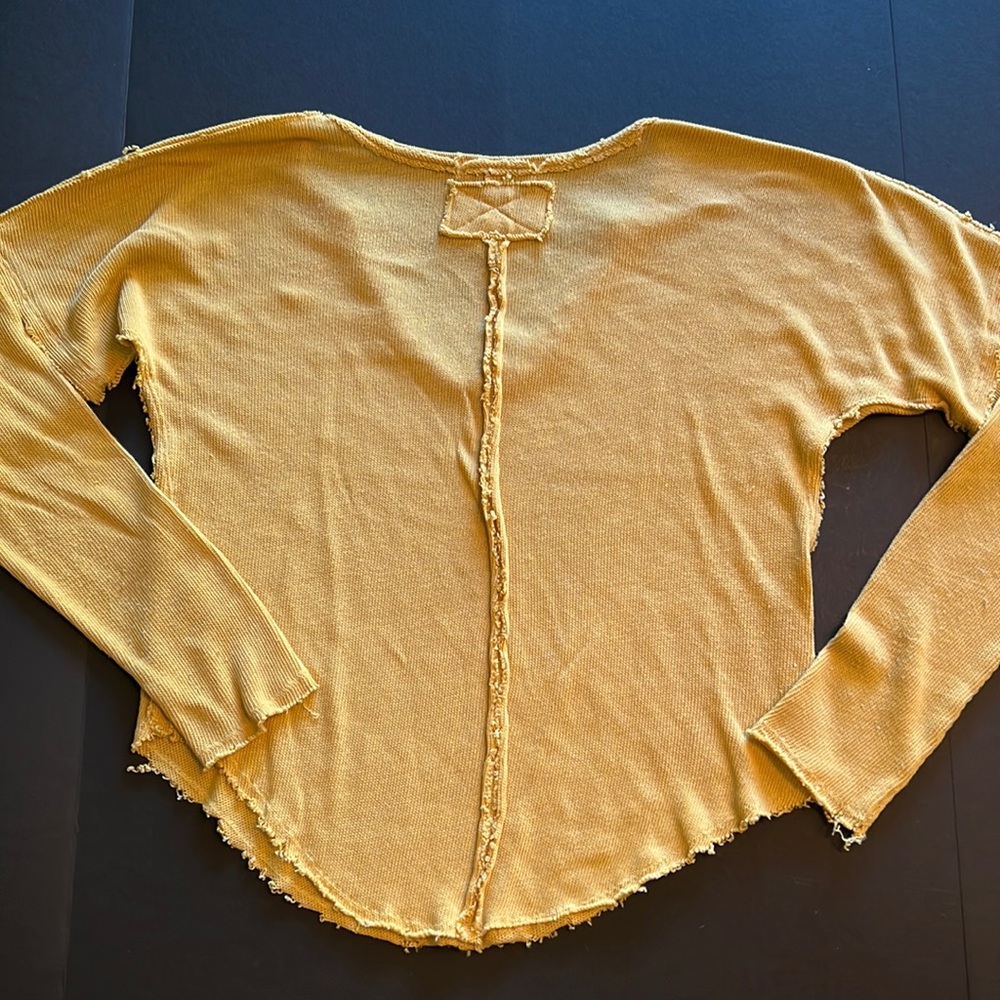 Free People distressed gold, dolman sleeve, V-neck sweater/raw edges-pilling - Picture 5 of 10
